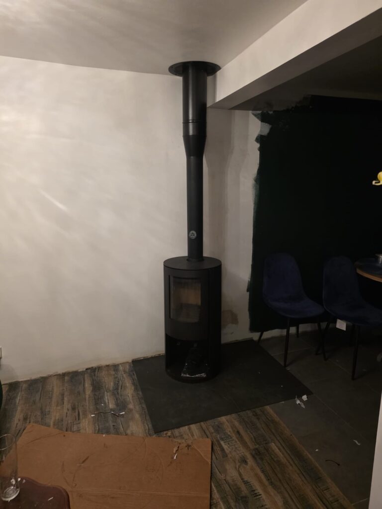 NCS Newmarket Stoves with twin liner cannon one (1)